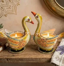Pair of Swans with Gift Box (SA0019)